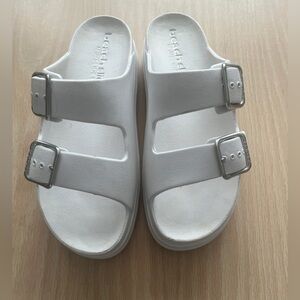 J/Slides Beach double buckle Sandals size 8.